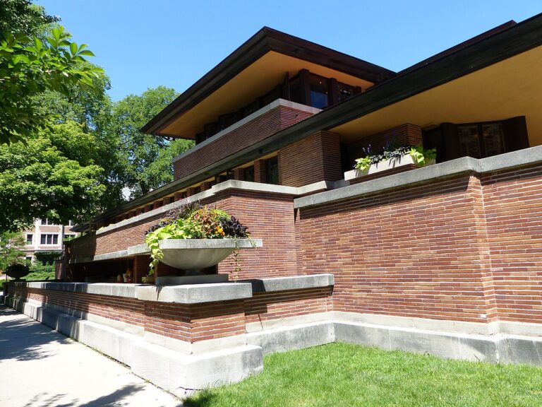 Brick exterior and projecting rooflines of Frank Lloyd Wright’s Robie House