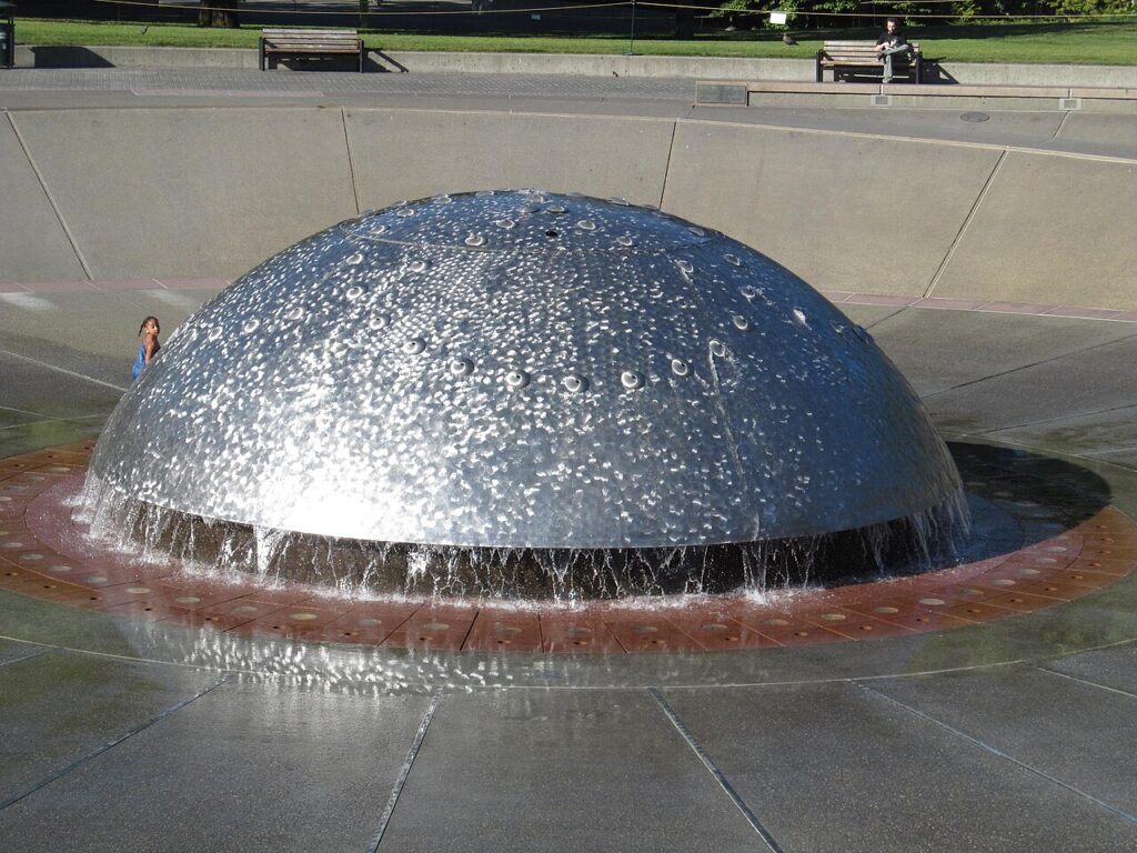 Water spraying from the dome of the International Fountain